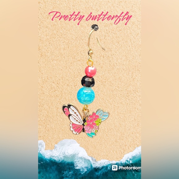 🦋Adorable butterfly gold earrings-charm earrings-betsey Johnson style - Picture 2 of 6